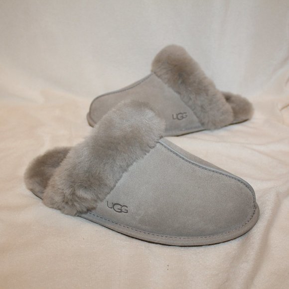 NIB UGG WOMEN'S‎ SCUFFETTE II SUEDE SHEARLING SLIP ON SLIPPERS GRAY - Picture 3 of 7